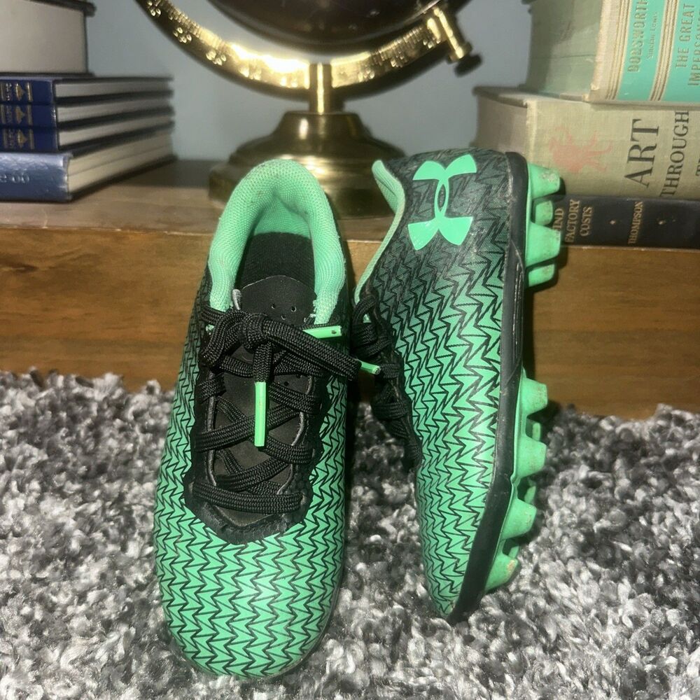 Under Armour Kids Sports Cleats Size 10k Football Soccer  Black Green